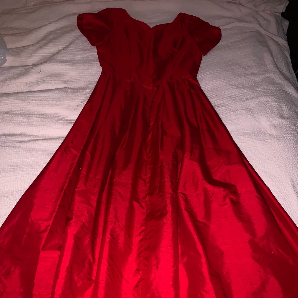 Vintage LAURA ASHLEY red taffeta pleated v waist dress open back sz 10. Prom